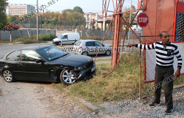 Шофьорът на лекия автомобил Опел Зафира