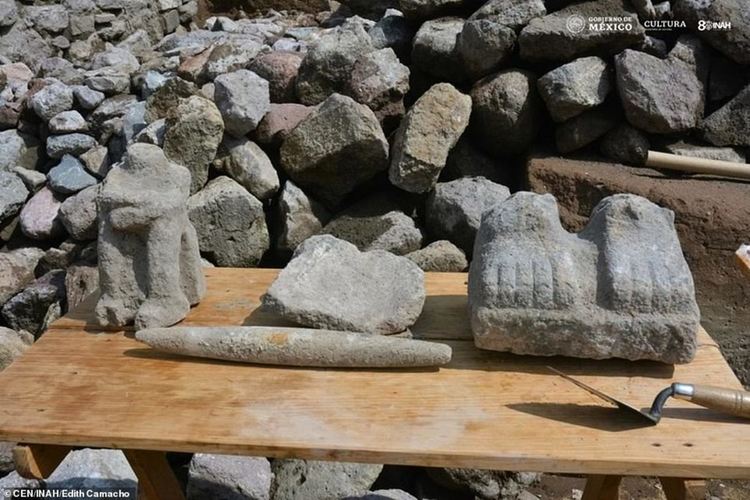 Археолози откриха таен ацтекски тунел под Мексико Сити