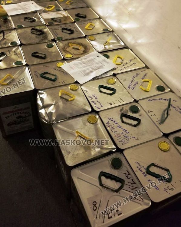 Спипаха нелегален тон зехтин и мед на границата