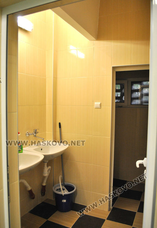 Хасковските борци вече тренират в обновената зала на стадион "Младост"