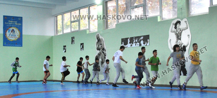 Хасковските борци вече тренират в обновената зала на стадион "Младост"
