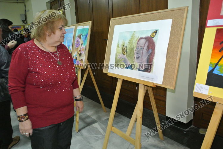 Наградите от от конкурса „Поезия в цвят“ останаха в Хасково, една заминава за Благоевград