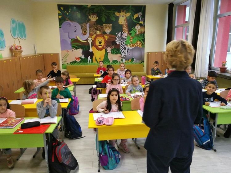 Малките славейковци посрещат Деня на народните будители със специален рецитал