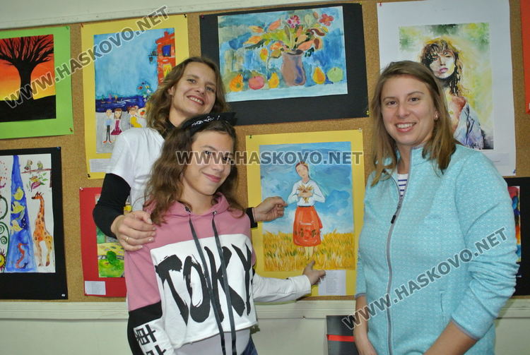 Наградите от от конкурса „Поезия в цвят“ останаха в Хасково, една заминава за Благоевград