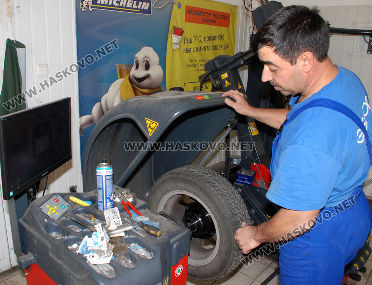 Шофьорите раздвижиха автосервизите за смяната на зимни гуми
