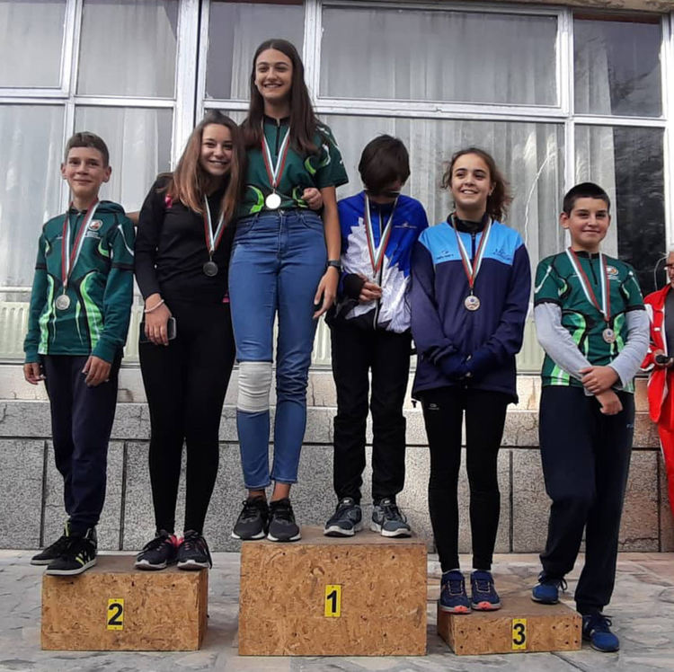 Още редица призови места за "Компас" от състезанието по спортно ориентиране в Сакар