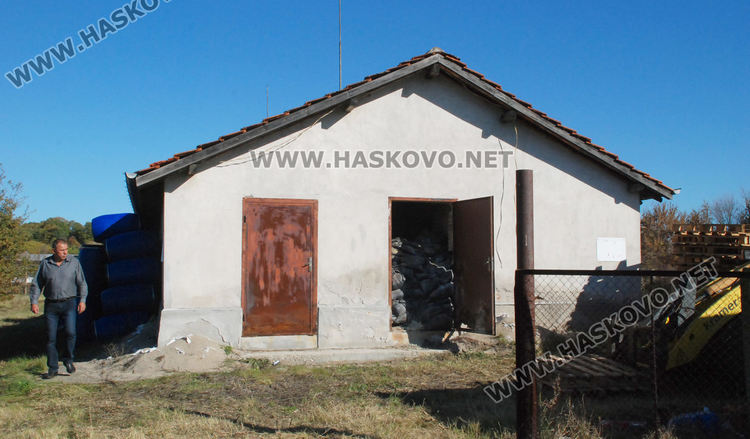 Унищожават 140 тона негодни пестициди от склад в Хасковско