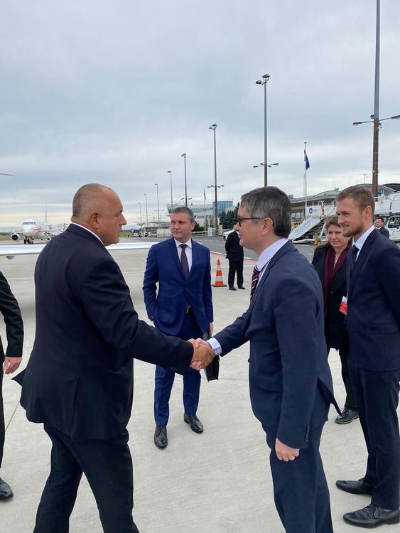 Сн.: пресцентър МС