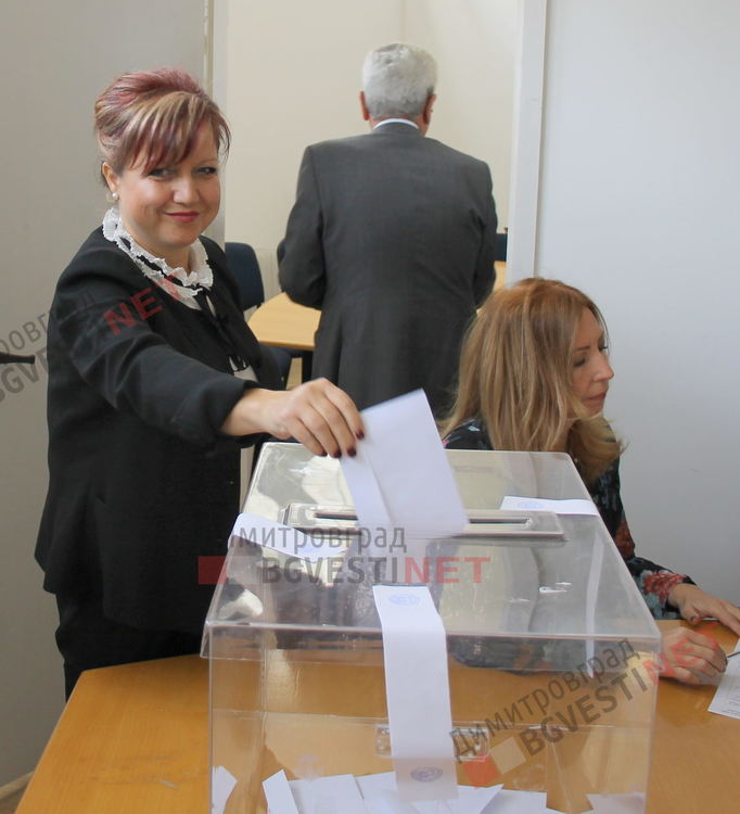 В пълно единодушие съветниците приеха единственната кандидатура за председател на ОбС Димитровград