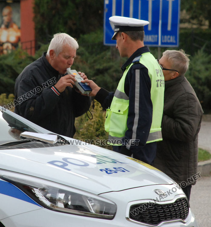 Бус засече Фолксваген и го прати в градинка на Кърджалийска