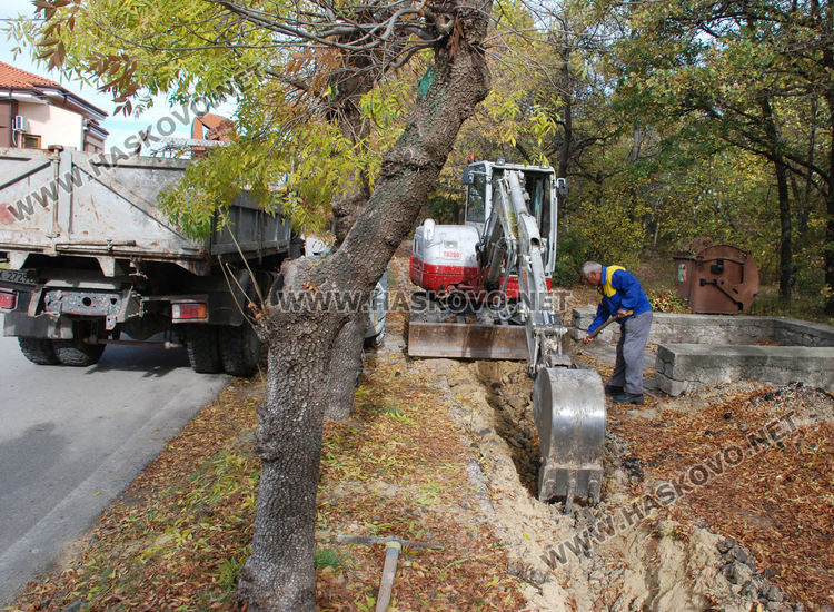 Разкопаха кучешката алея в "Кенана", EVN прибира кабелите под земята