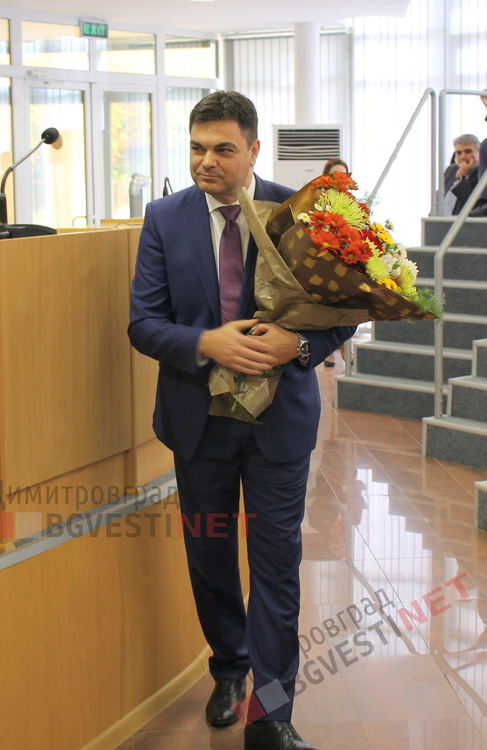 В пълно единодушие съветниците приеха единственната кандидатура за председател на ОбС Димитровград