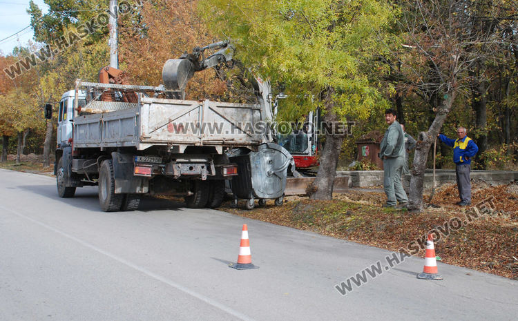 Разкопаха кучешката алея в "Кенана", EVN прибира кабелите под земята