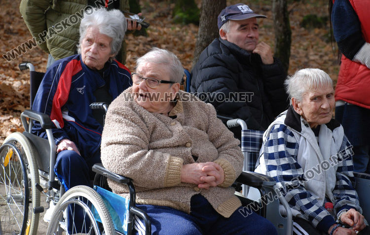 Музикална програма, курбан и почерпка за 36 г. от съществуването на Старческия дом