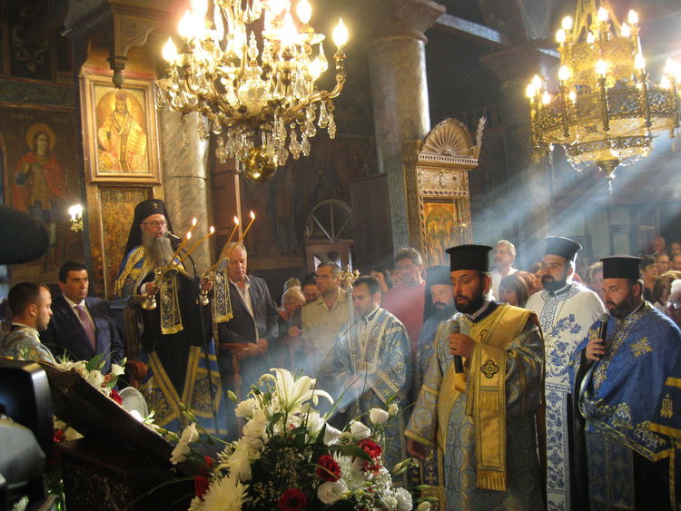 Чудотворната икона "Златната ябълка" идва за 20-годишнината на храма в Пампорово 