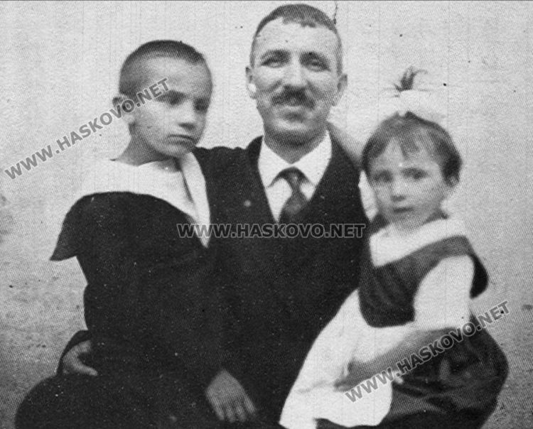 Паскалев с двете си деца