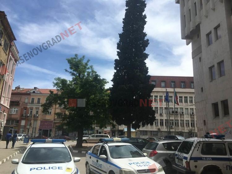 Спипаха 16-годишен с пистолет в Асеновград