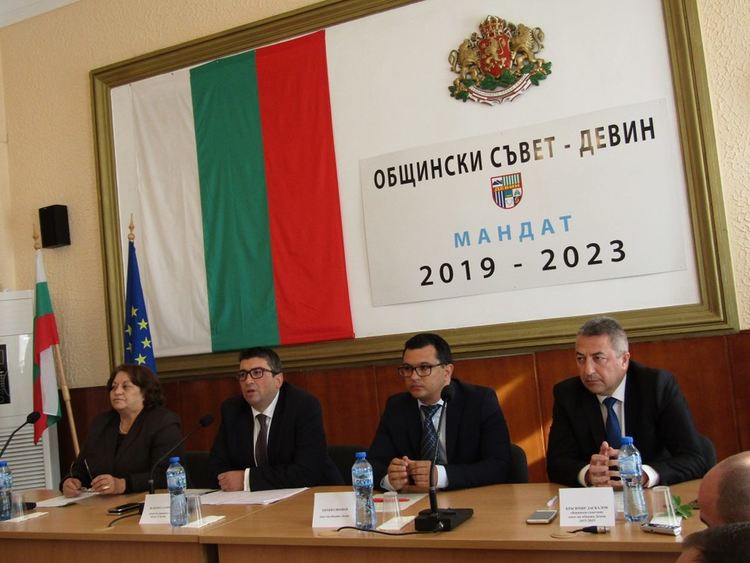 Общински съветници и кметове в Девин, борино и Доспат се заклеха, избраха председатели на местния парламент