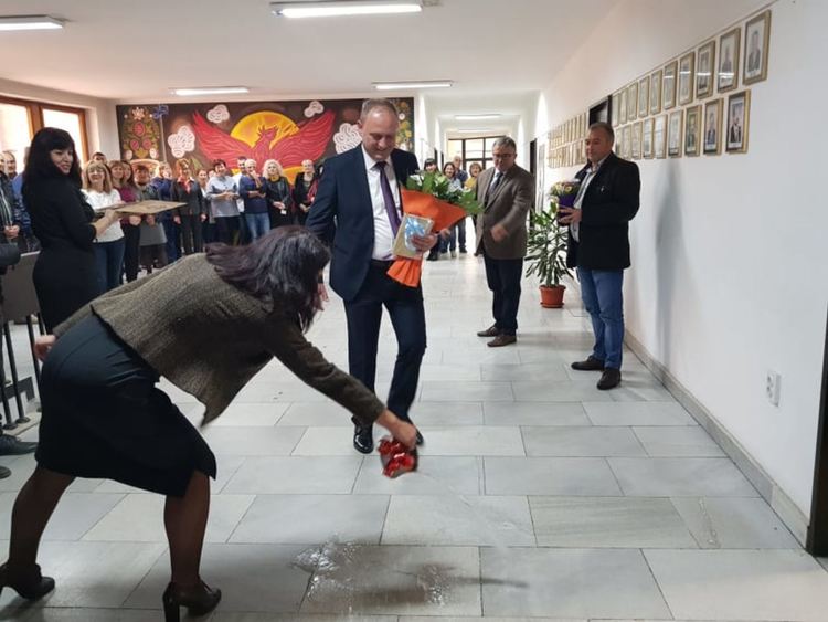 Папазов официално сдаде властта на Митков