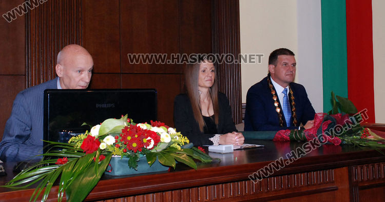 Новият кмет и ОбС се заклеха, преизбраха Таня Захариева за председател