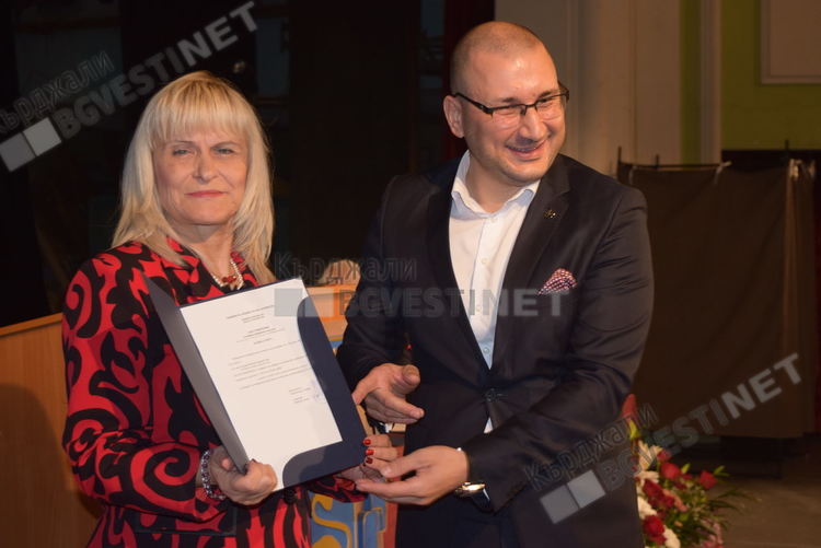 Кметът  инж.Хасан Азис положи клетва за пети пореден път, заклеха се съветници и селски първенци