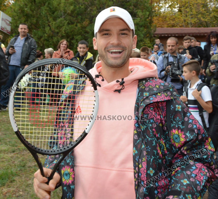 Еуфория на тенис кортовете в Хасково, деца от цяла България играят с Гришо