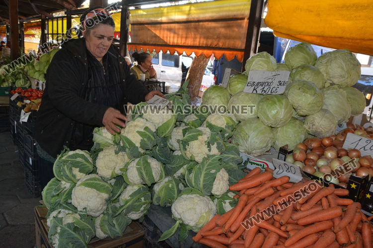 В сезона на киселото зеле народът купува, въпреки топлото време