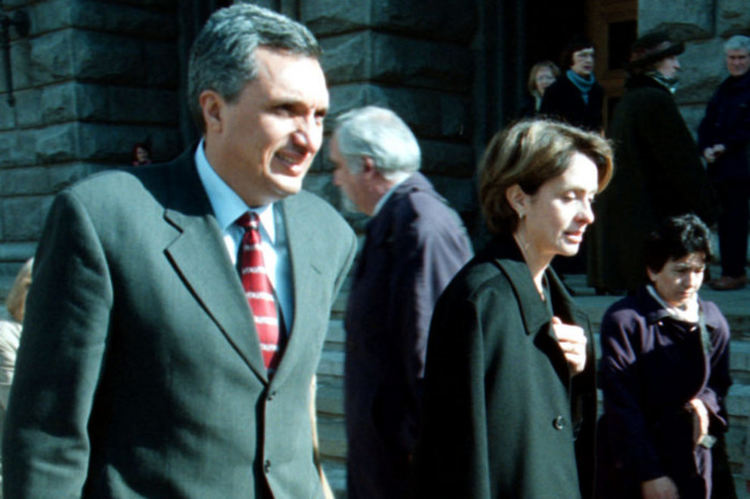 1998 г. Премиерът Иван Костов и външната му министърка Надежда Михайлова