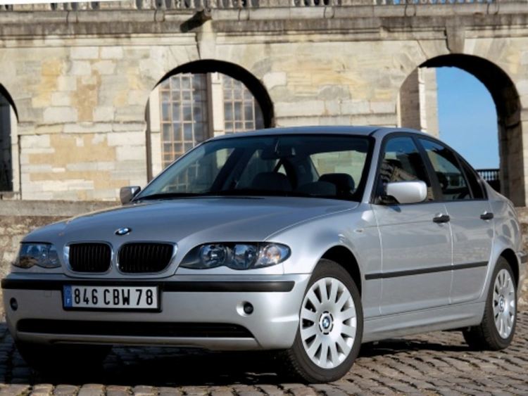 BMW: 12 хил. собственици на E46 да спрат да ги карат незабавно