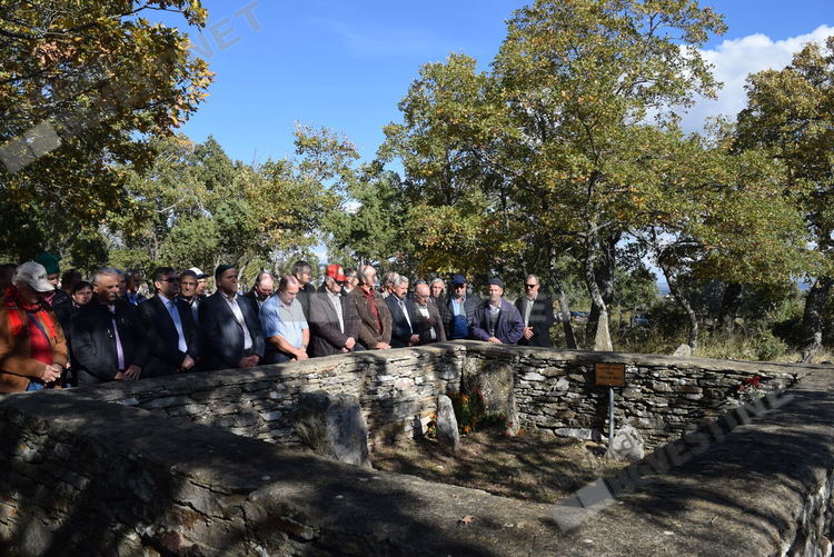 Молитвата пред търбето на Мйрсел Бали Оглу