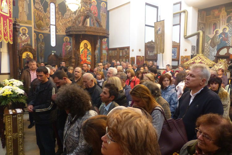 Митрополит Николай връчи грамоти на дарителите и най-високото църковно отличие на Тодор Атанасов-Ганди, за 20-годишнината на храма в Пампорово