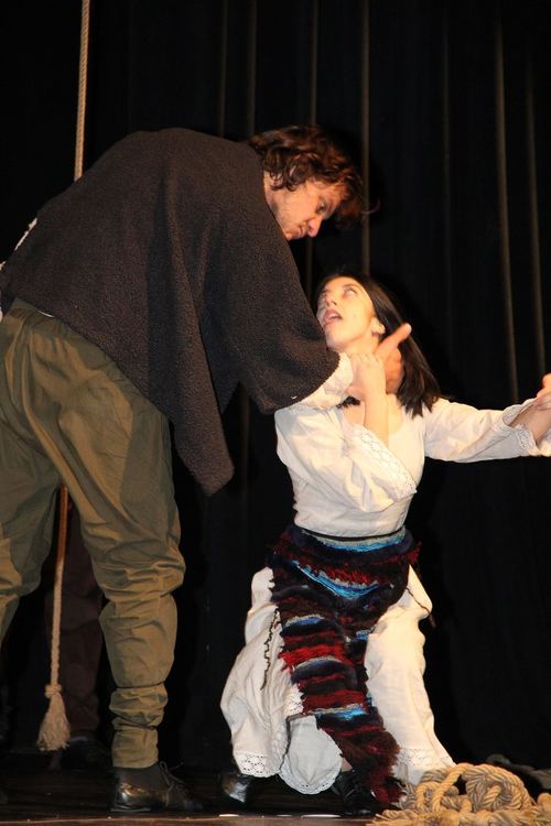 Броени часове до премиерата, РДТ "Николай Хайтов" в Смолян първи у нас поставя на сцена български роман -шедьовър