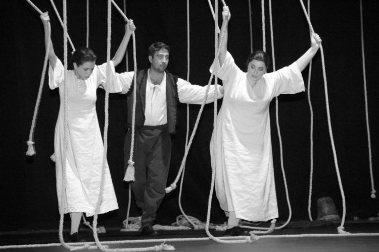 Броени часове до премиерата, РДТ "Николай Хайтов" в Смолян първи у нас поставя на сцена български роман -шедьовър