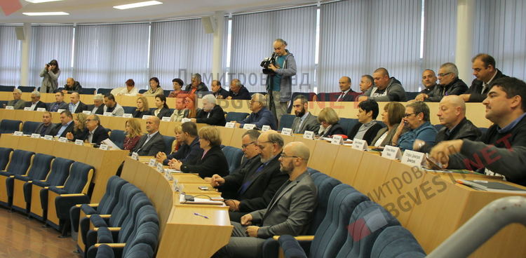 Гласуваха 75 места в постоянните комисии към ОбС - Димитровград. Коя група по колко получи, има ли ощетени?