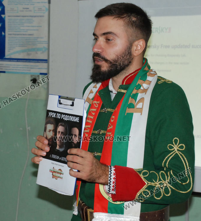 Представиха филмово-театрален спектакъл в хасковски училища и градина