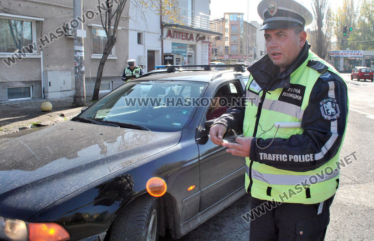 Глобяват за износени гуми от днес, опашки пред автосервизите