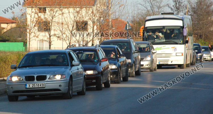Два кърджалийски Опела се разбиха в "Болярово"