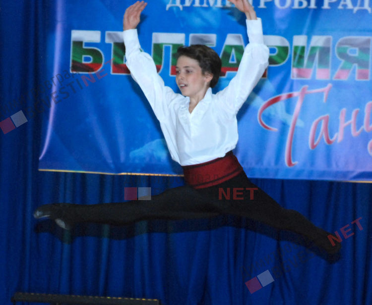 "Галаксико" с Купата на кмета от конкурса "България танцува"