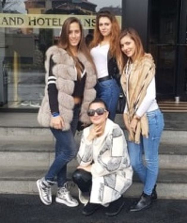 3 красавици от Хасковско на репетиции за конкурса "Мис България"