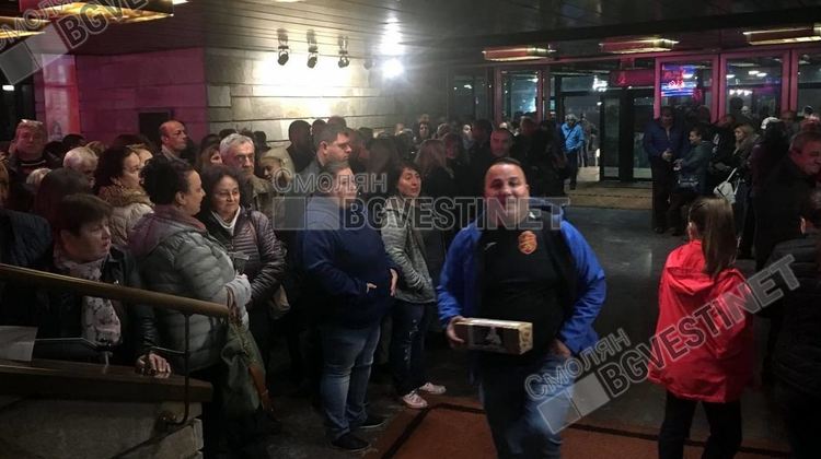 Изключително! Само с два благотворителни концерта, Смолян събра почти 13 400 лв. за Весела Бабаджанкова