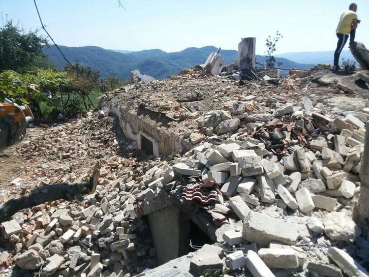 Благотворително от родопчани: Семейството от Гълъбово има нова къща само три месеца след пожара