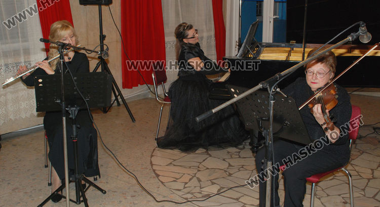 Красотата като религия представиха „Кантабиле“ и д-р Драгомир Мирчев