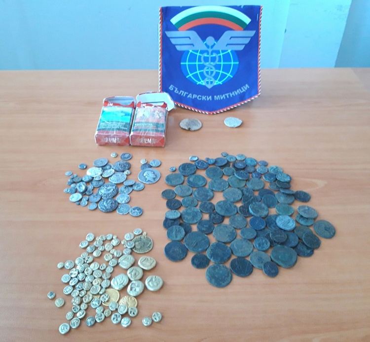 Старинни монети и византийски печати в цигарени кутии откриха на Капитан Андреево
