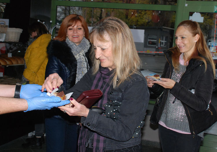 Най-ароматното кафе и най-здравословният хляб в света – на витрина в Хасково