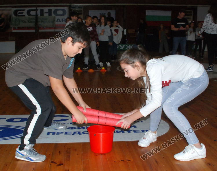 Божидара Чернева с Климентова награда за ученик, Златка Ангелова - за учител