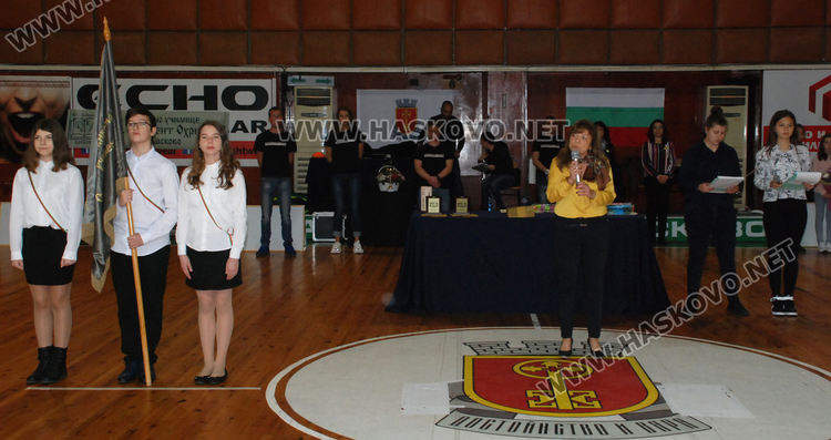 Божидара Чернева с Климентова награда за ученик, Златка Ангелова - за учител