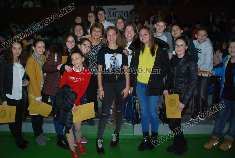 Божидара Чернева с Климентова награда за ученик, Златка Ангелова - за учител