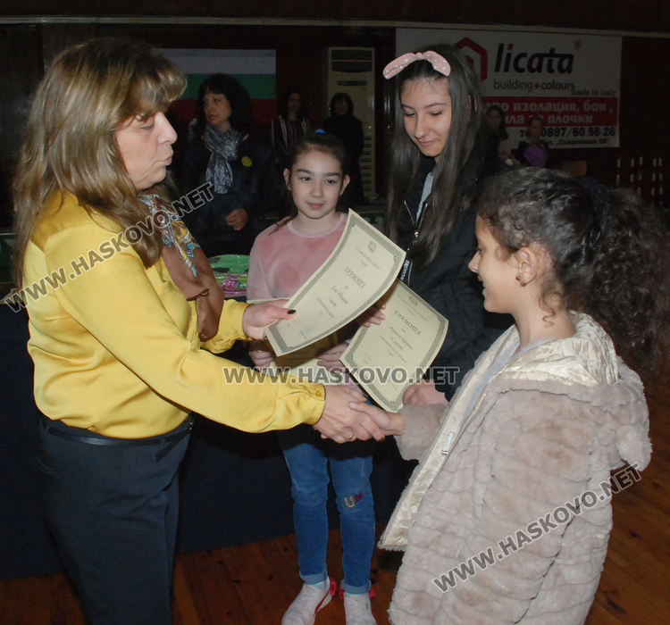 Божидара Чернева с Климентова награда за ученик, Златка Ангелова - за учител