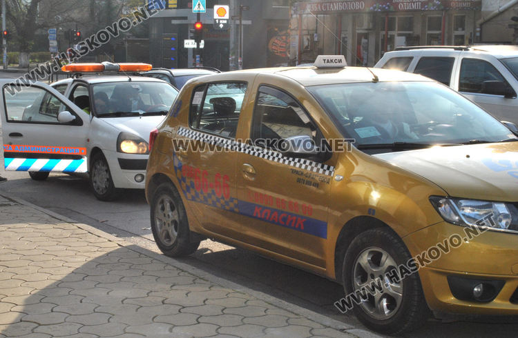 ДАИ погна такситата, засякоха две на автобусни спирки в Хасково