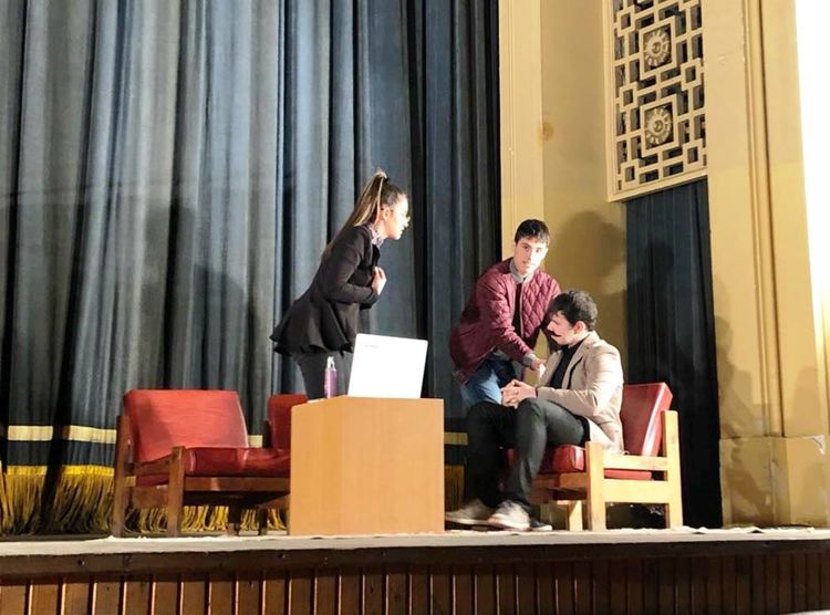 Театрална школа "Апропо" представи Агенция "Ромео и Жулиета" на димитровградска сцена